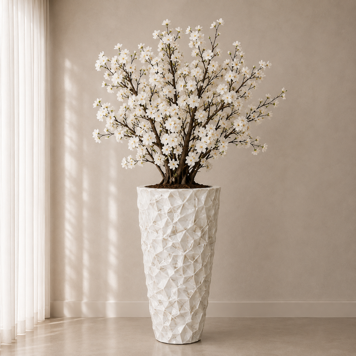 Vase coquillage incluant des branches décoratives